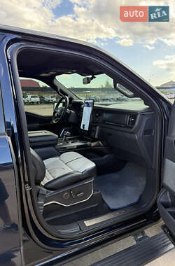 Пикап Ford F-150 2023 в 