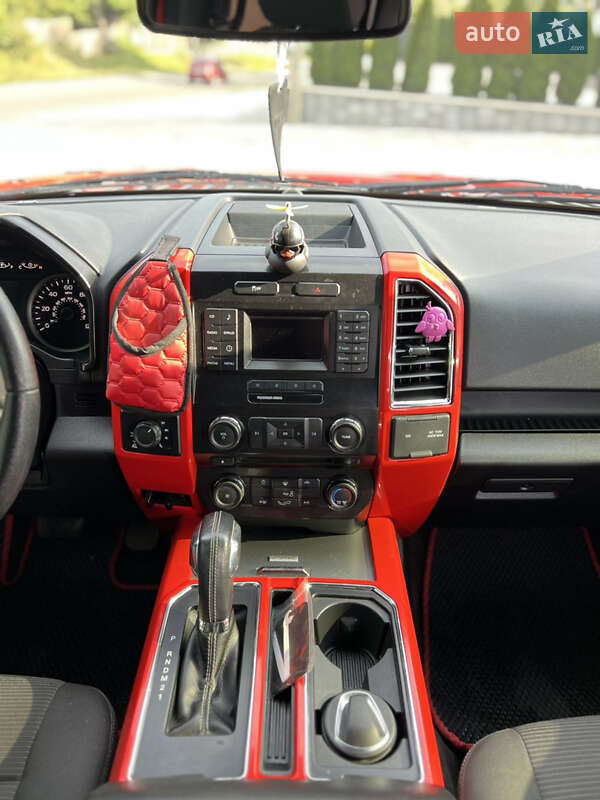 Пикап Ford F-150 2015 в Черновцах