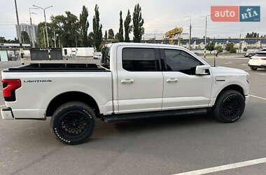 Пикап Ford F-150 2023 в 