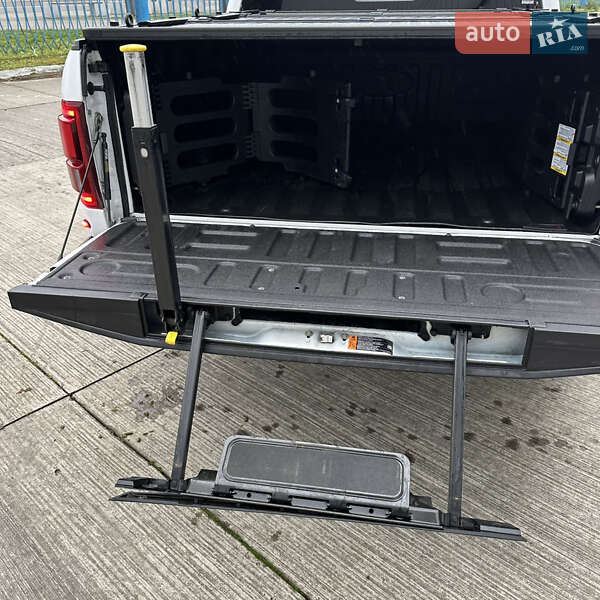 Пикап Ford F-150 2019 в Черновцах