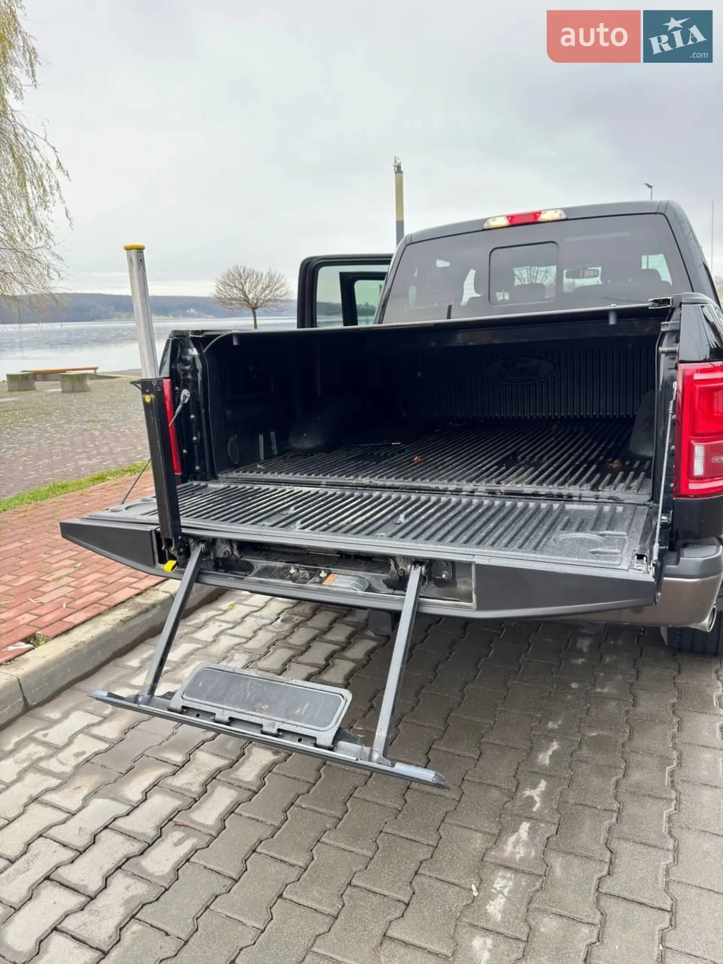 2017 Ford F-150 - мініатюра 31