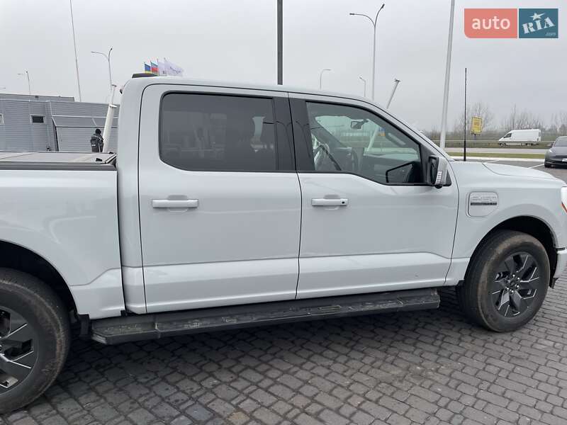 Пикап Ford F-150 2023 в Коростышеве