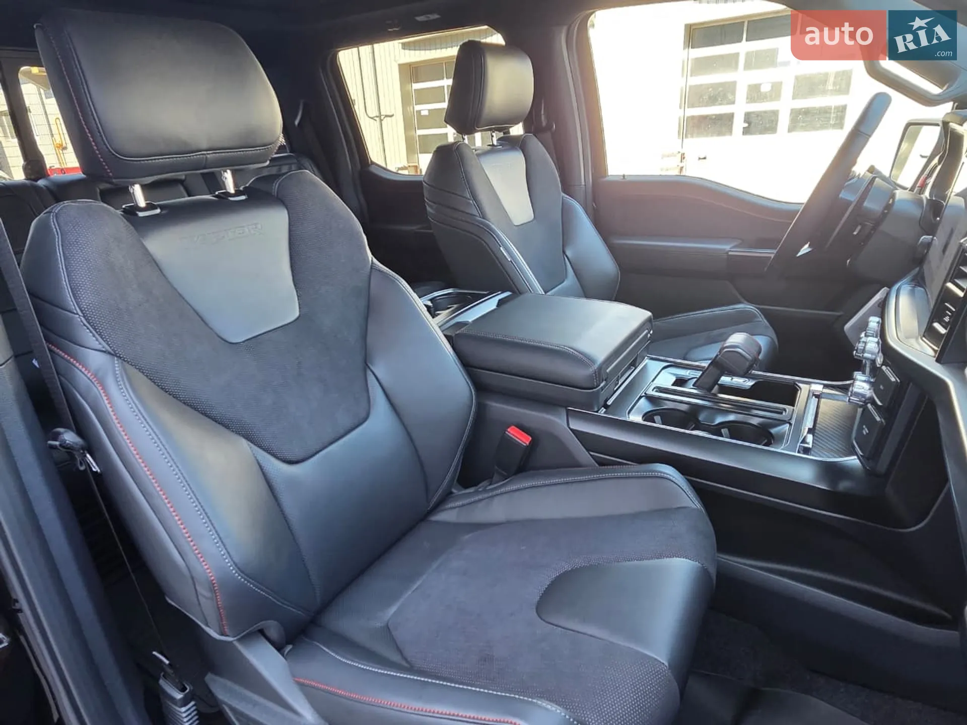 2025 Ford F-150 - мініатюра 31