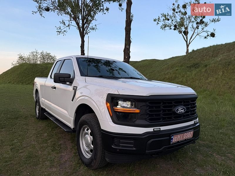 Пикап Ford F-150 2024 в Рованцах