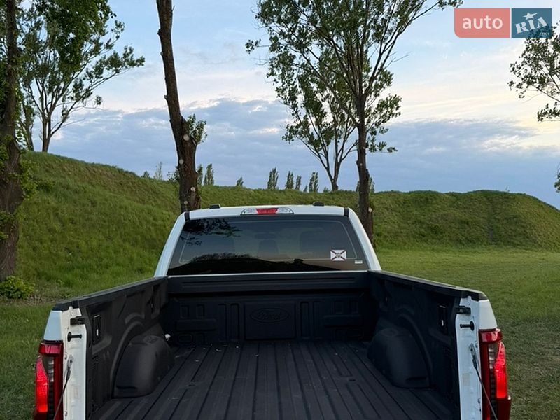 Пикап Ford F-150 2024 в Рованцах