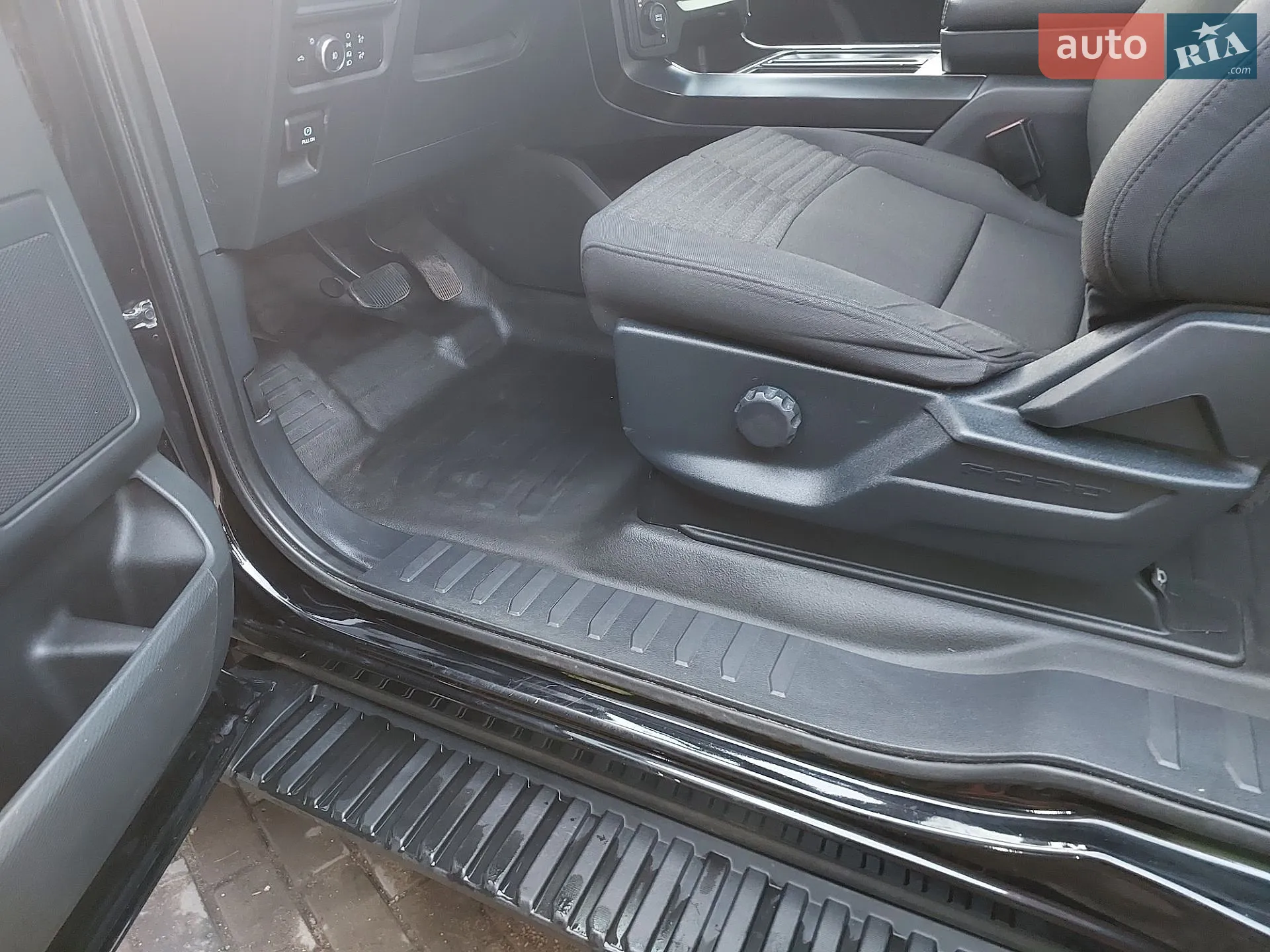 2020 Ford F-150 - мініатюра 24