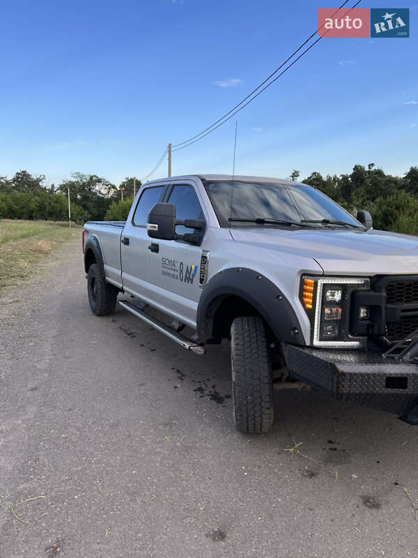 Пикап Ford F-250 2016 в Кривом Роге