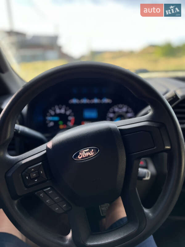 Пикап Ford F-250 2016 в Кривом Роге