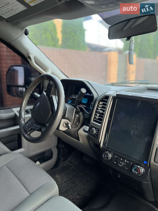 Пикап Ford F-250 2016 в Кривом Роге