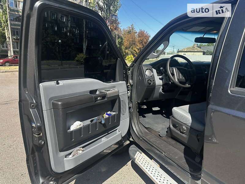 Пикап Ford F-250 2016 в Кривом Роге
