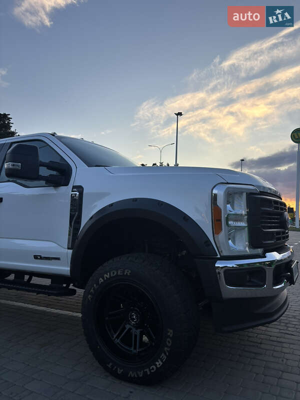Пикап Ford F-250 2023 в Вышгороде