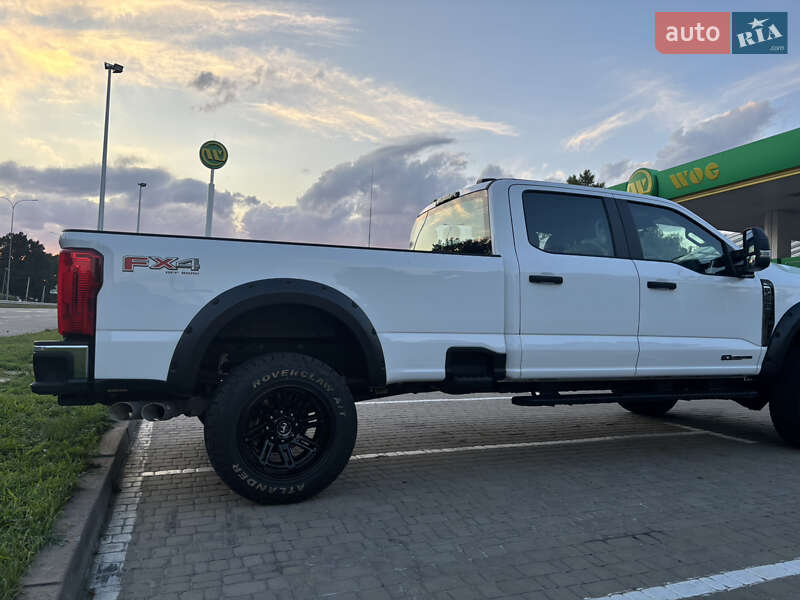 Пикап Ford F-250 2023 в Вышгороде