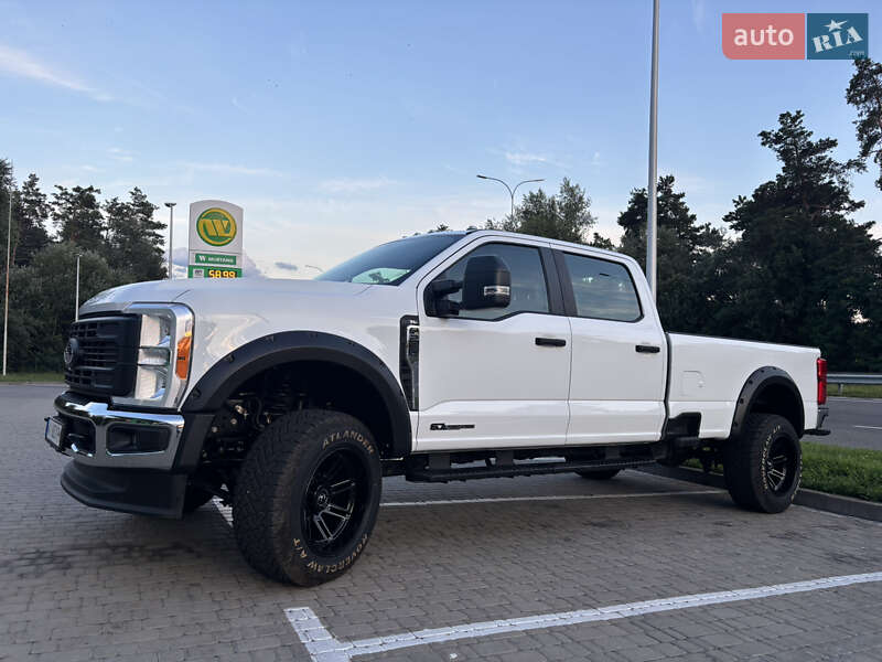 Пикап Ford F-250 2023 в Вышгороде