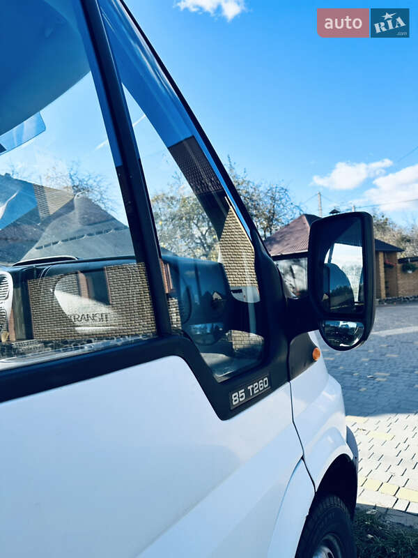 Мінівен Ford F-260 2003 в Любомлі