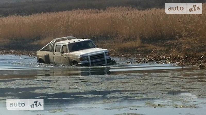Внедорожник / Кроссовер Ford F-350 1990 в 