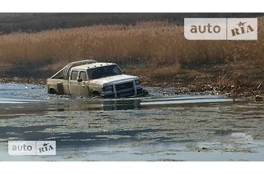 Внедорожник / Кроссовер Ford F-350 1990 в 