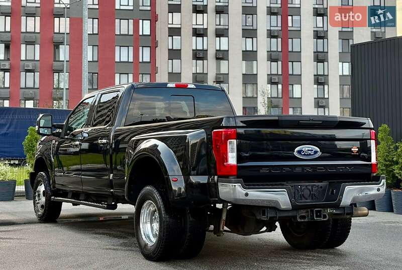 Пикап Ford F-350 2017 в Киеве