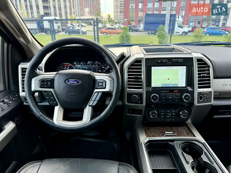 Пикап Ford F-350 2017 в Киеве