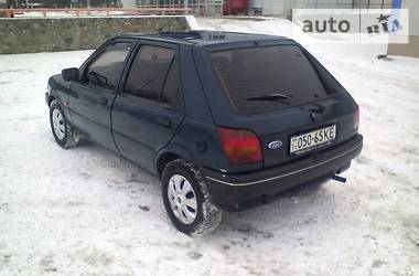 Хэтчбек Ford Fiesta 1993 в 