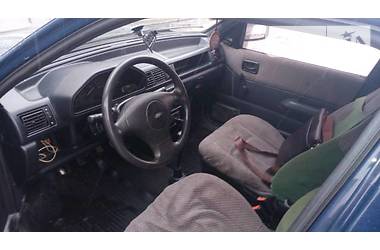 Хэтчбек Ford Fiesta 1993 в 