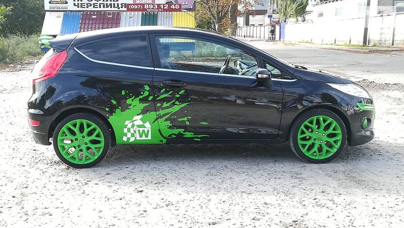 Купе Ford Fiesta 2011 в Ровно