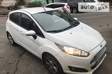 Хэтчбек Ford Fiesta 2015 в Киеве