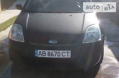 Хетчбек Ford Fiesta 2005 в 