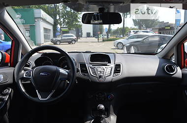 Хэтчбек Ford Fiesta 2016 в Киеве