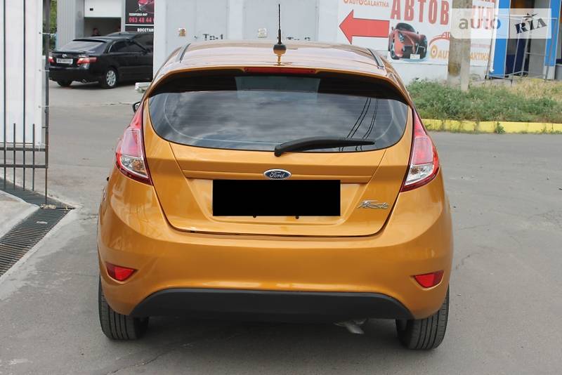 Хетчбек Ford Fiesta 2015 в Миколаєві