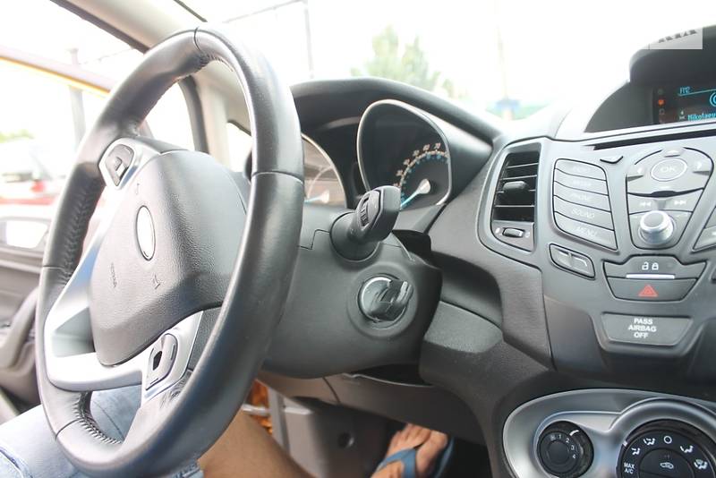 Хетчбек Ford Fiesta 2015 в Миколаєві