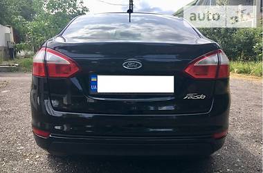 Седан Ford Fiesta 2016 в 