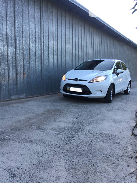 Хетчбек Ford Fiesta 2011 в Дніпрі