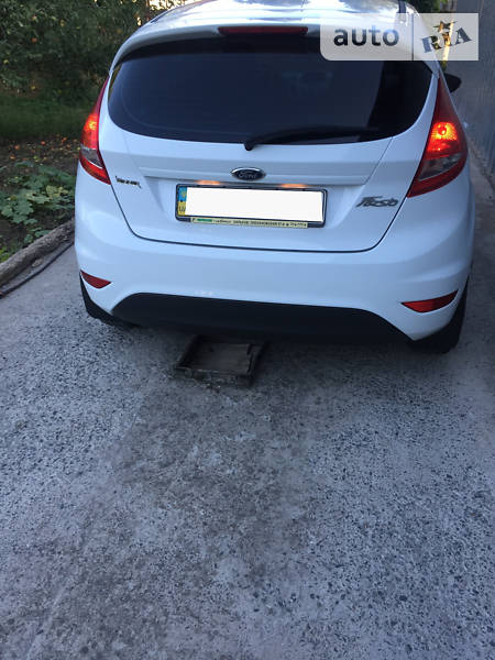 Хетчбек Ford Fiesta 2011 в Дніпрі