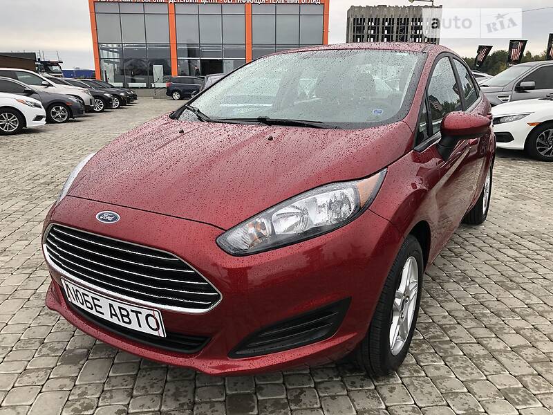 Седан Ford Fiesta 2017 в Львове