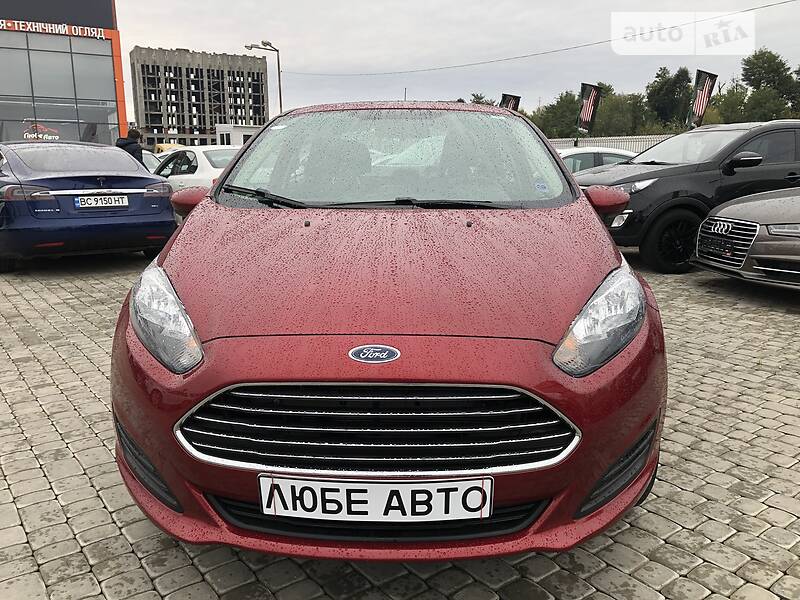 Седан Ford Fiesta 2017 в Львове