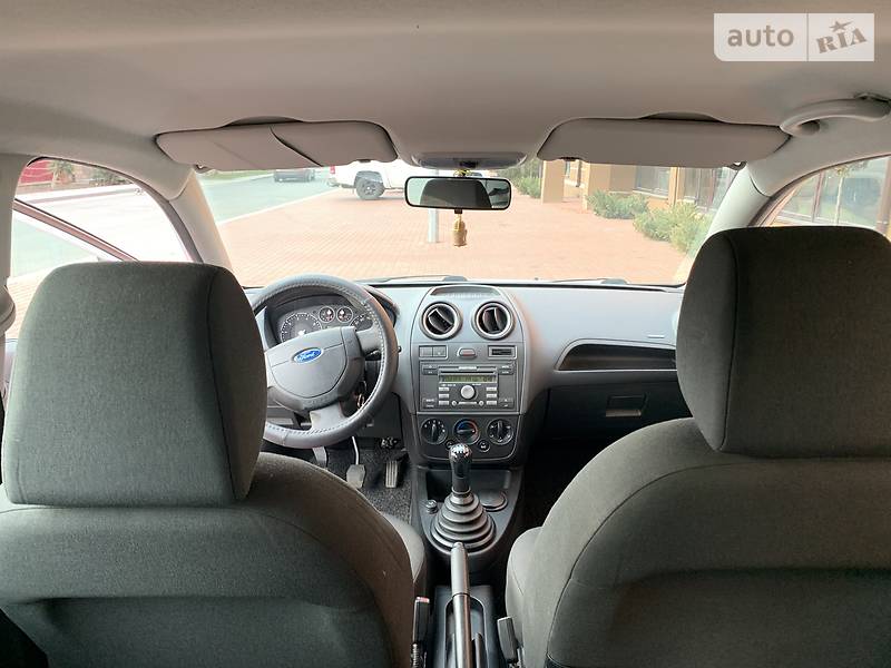 Хетчбек Ford Fiesta 2008 в Києві