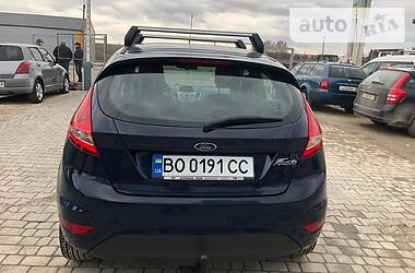 Хэтчбек Ford Fiesta 2009 в 