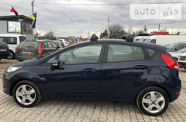 Хэтчбек Ford Fiesta 2009 в 