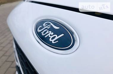Хэтчбек Ford Fiesta 2017 в Днепре