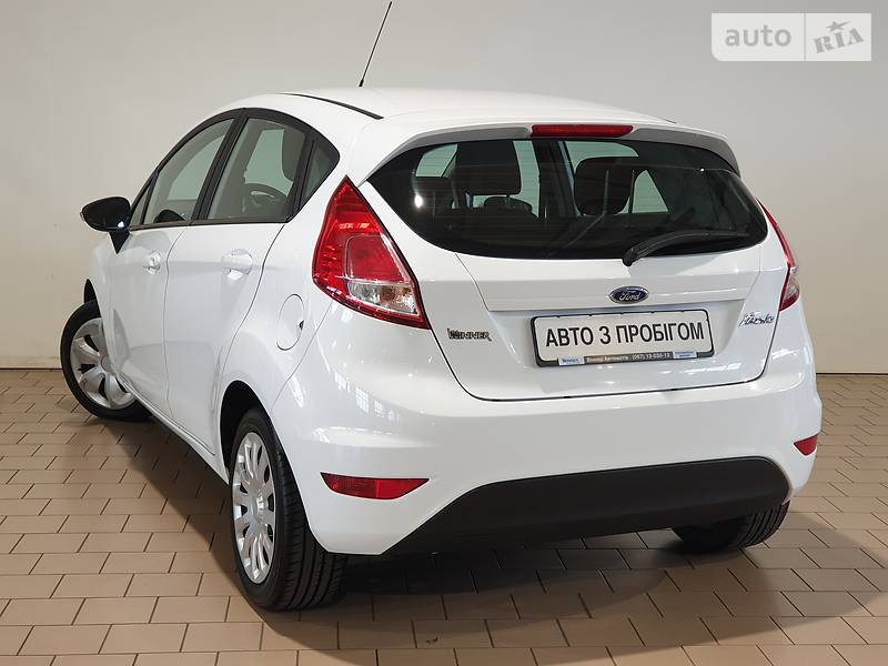 Хетчбек Ford Fiesta 2017 в Києві