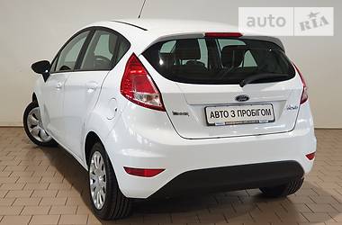 Хетчбек Ford Fiesta 2017 в 