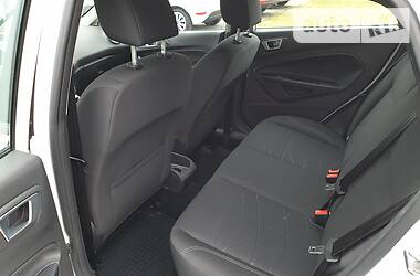 Хетчбек Ford Fiesta 2017 в 