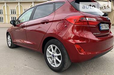 Хетчбек Ford Fiesta 2017 в 