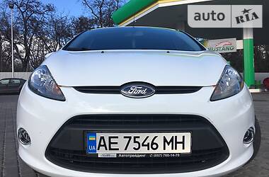 Хетчбек Ford Fiesta 2012 в 