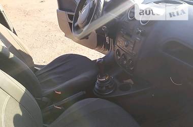Хэтчбек Ford Fiesta 2006 в 