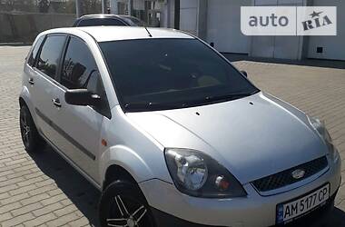 Хетчбек Ford Fiesta 2006 в 