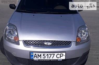 Хетчбек Ford Fiesta 2006 в 