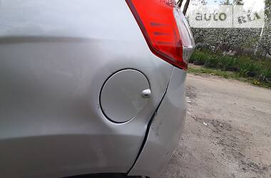 Хетчбек Ford Fiesta 2016 в 