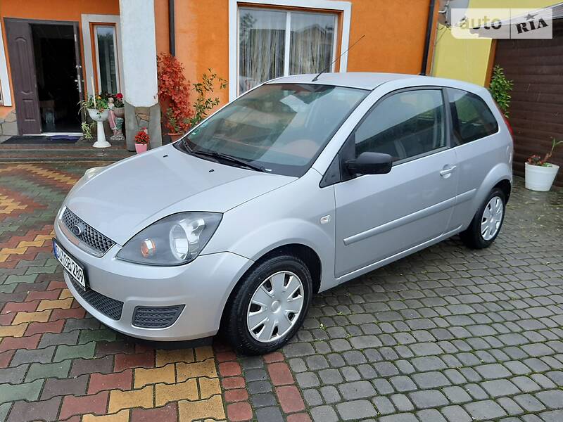 Хетчбек Ford Fiesta 2008 в Самборі
