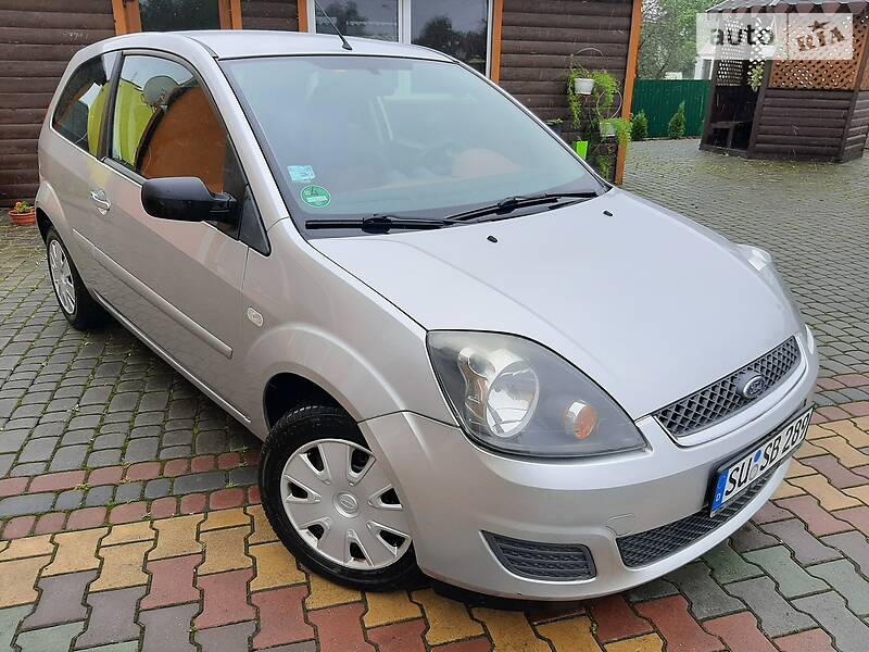 Хетчбек Ford Fiesta 2008 в Самборі